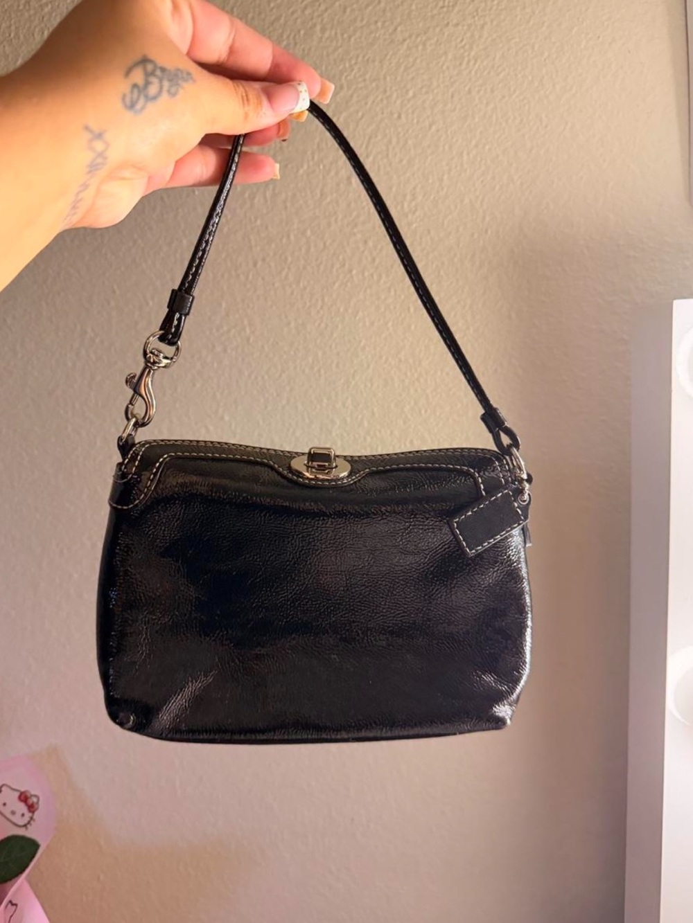 Vintage Coach turnlock wristlet Y2K black Patent Leather